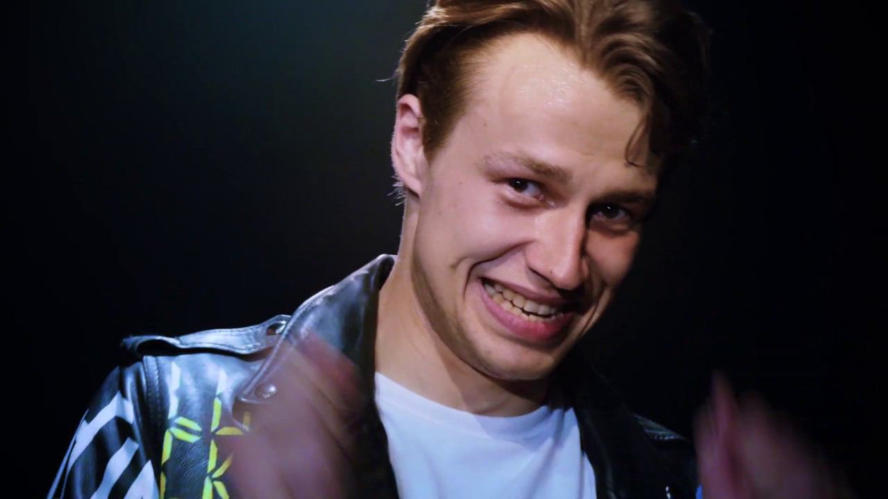 Ролик "Буллинг" с Иваном Мулиным. смотреть онлайн