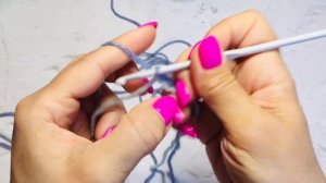 Как связать шнурок крючком из двух цветов