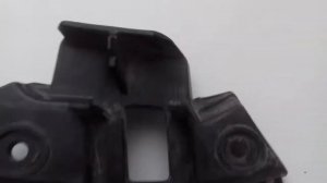 Кронштейн переднего бампера левый VW Jetta 6 Mexico 5C6807183