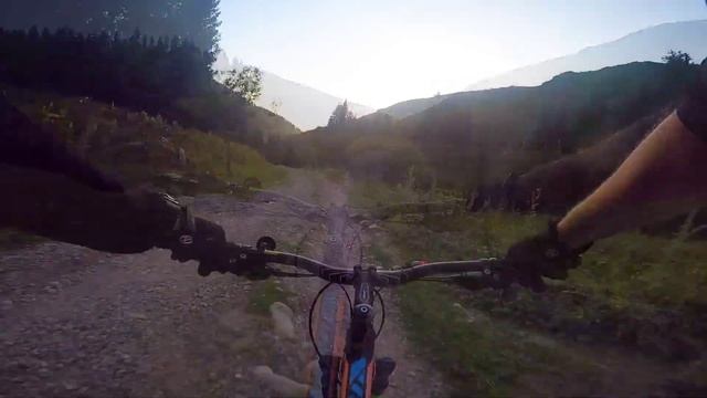 спуск с пика кумбель короткая версия смотреть онлайн