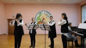 Глюк "Менуэт", Вальдтейфель  "Полька", Миллер  "Лунная серенада". Квартет флейт. Рук. Кузнецова Е