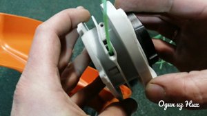 Два способа заправки лески в косильную катушку мотокосы STIHL FS 38.