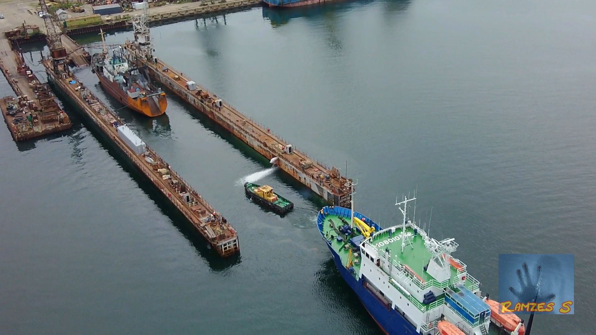 Докование судна Профессор Мультановский.mp4