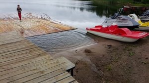 Traxxas summit езда по воде. Аквапланирование.