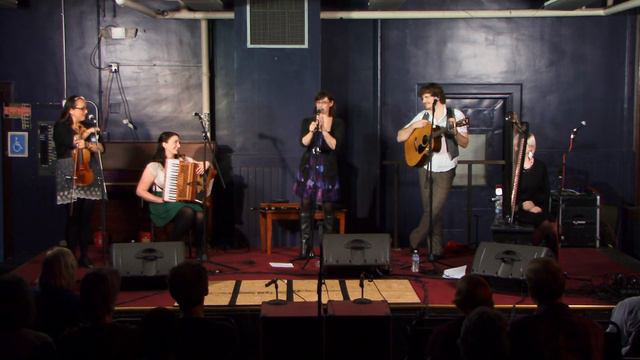 The Outside Track - Set 1 - HD смотреть онлайн