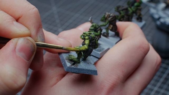 Painting Warhammer Minis OLDER Than Me смотреть онлайн
