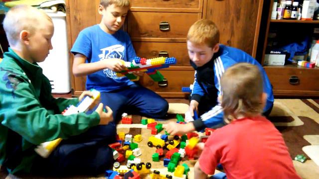 Собираем оружие из конструктора) смотреть онлайн