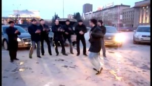 Ингуши танцуют лезгинку в Новосибирске. ЧАСТЬ I