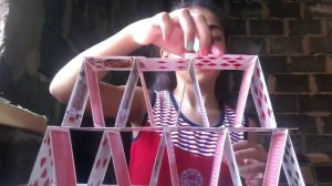 Как сделать карточный домик ???