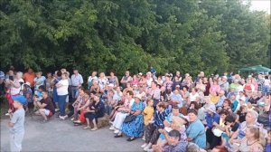 Иван Разумов поёт частушки на Первом открытом фестивале гармони в Касимове.