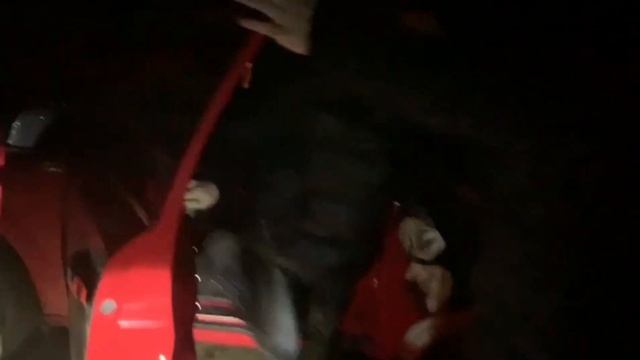 ДЕВУШКА НА ТАКОМ ЖЕ OPEL КАК У BASS VLOG ЗАСТРЯЛА , НО МЫ ПАРНИ ДЕРЕВЕНСКИЕ ПОМОГЛИ В ТРУДНУЮ МИНУТ смотреть онлайн