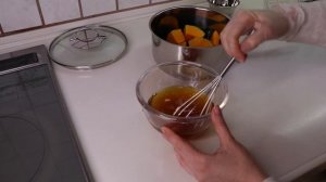Тушеная тыква по-японски. Японская кухня в Токио.