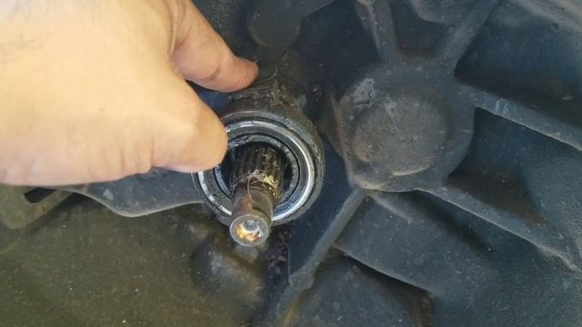 Ruido o zumbido al pisar el clutch embrague смотреть онлайн