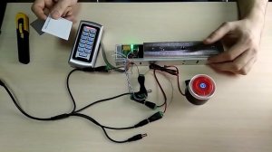 Магнитные замки SEVEN Systems c датчиком двери