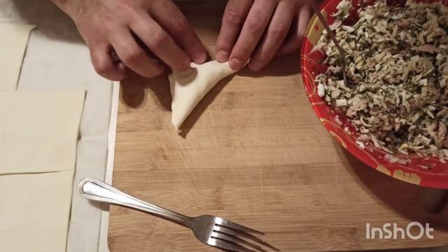 Конвертики из слоёного теста и тунца!
