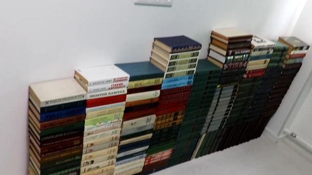 МОИ КНИЖНЫЕ ПОЛКИ: ГЛОБАЛЬНАЯ ПЕРЕСТАНОВКА КНИГ!