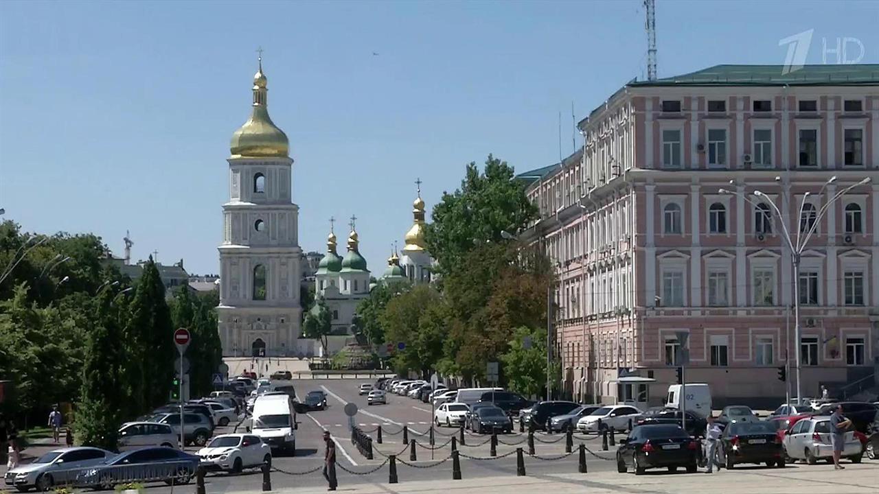 Жители Киева выступают против переименования улицы маршала Жукова в улицу Кубанской Украины