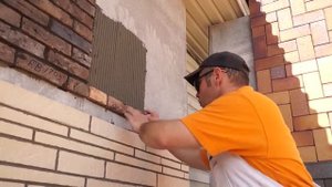 КАК КЛЕИТЬ ФАСАДНУЮ ПЛИТКУ НА КЛЕЕВОЙ РАСТВОР RKS LOBATHERM ОТ QUICK MIX