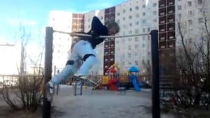 Упражнения на турнике - крабик  паучок. Форум Жирновска