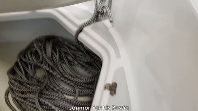 Подробный видео-обзор яхты JANMOR 700 смотреть онлайн