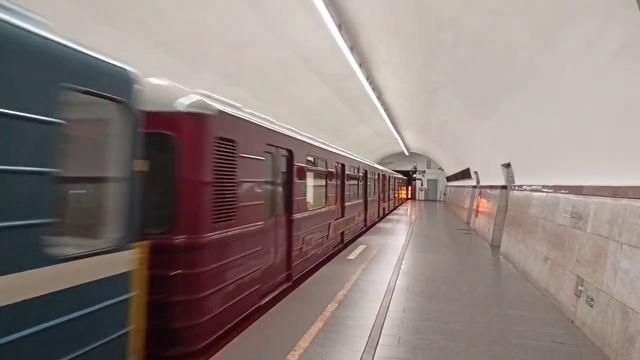 Спецсостав на Станции Фрунзенская смотреть онлайн