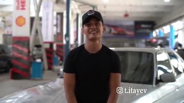 Сын Розы Рымбаевой купил машину, как у покойного отца смотреть онлайн