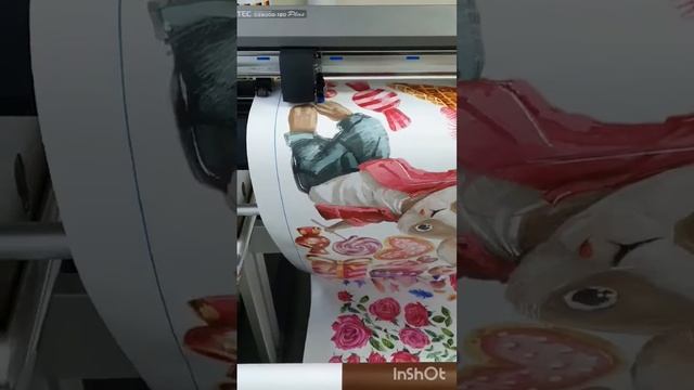 Вырезаем на плоттере интерьерные наклейки! смотреть онлайн