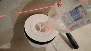 Скрытый монтаж водопровода и канализации в утеплённой стене под  установку  душевого поддона Ravak.