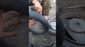 Лопнуло колесо на скутере! Бортуем ?!