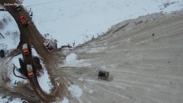 СУГРОБ ВЫСОТОЙ С 5-ТИ ЭТАЖНЫЙ ДОМ/КУДА ВЫВОЗЯТ СНЕГ В САМАРЕ/ГОРА ИЗ СНЕГА/СНЕЖНЫЙ ПОЛИГОН НА ЛУННО смотреть онлайн