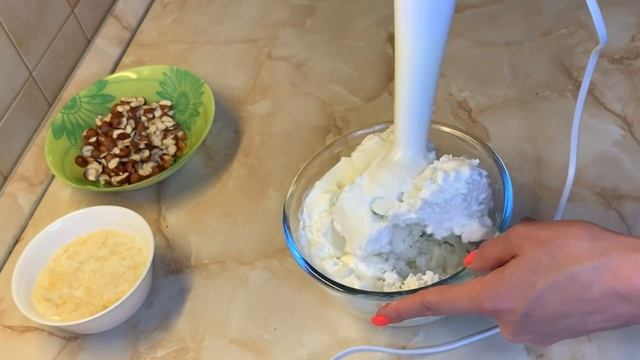 ТВОРОЖНЫй ДЕСЕРТ БЕЗ ВЫПЕЧКИ С ЯГОДАМИ И ОРЕХАМИ