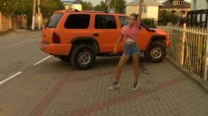 ТАНЕЦ ПОД ПЕСНЮ Ольга Бузова ЛАЙКЕР by  Yulia Mix.mp4