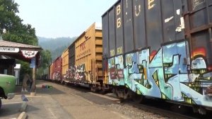 Красивое видео проезд грузовых поездов в США Америка. Поезд железная дорога грузовые вагон