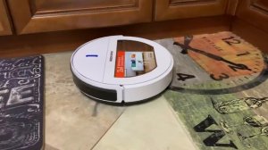 Робот-пылесос Redmond RV450