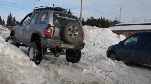Kia Sportage 1 на мостах. Первый выезд.
