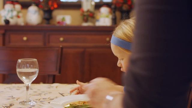 3 Year-Old Eats Italian Feast! 🇮🇹 - Romeo Dines смотреть онлайн