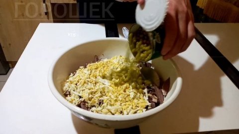 ?Бюджетный, простой и очень вкусный салат?салат на праздничный стол✅