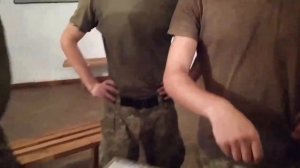 Отправляем посылку солдатам срочной службы.