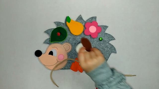 Развивающая игрушка из фетра Ёжик, маленький помощник в развитии мелкой моторики у детей