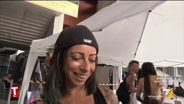 Tatuaggi e politica смотреть онлайн