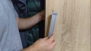 Сборка шкафа купе крепление ручек на двери