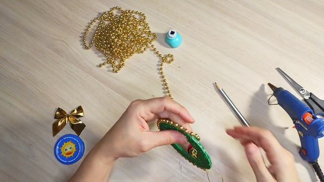 Новогодняя игрушка своими руками смотреть онлайн