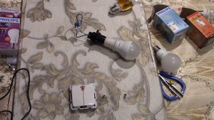 Лампы подсвечивают в выключенном состоянии . Подбор емкости шунтирующего конденсатора .
