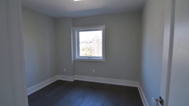 15 Woodside Ave Toronto Open House Video Tour смотреть онлайн