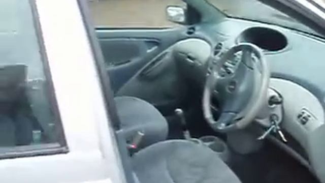 Toyota Yaris 1.3 2001 смотреть онлайн