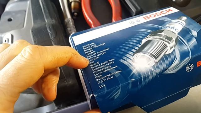 Spark plugs change. AUDI A6 C7 2.8 FSI 2012. Cambiar Bujias. Меняем свечи. смотреть онлайн