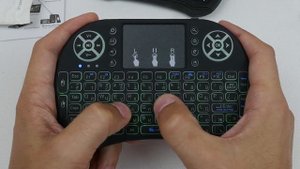 Беспроводная клавиатура с подсветкой с AliExpress для ТВ - бокса.