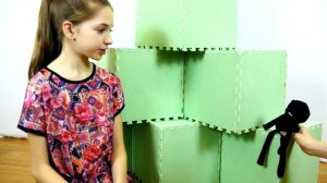 Новогодняя елка Майнкрафт с подружкой Светой