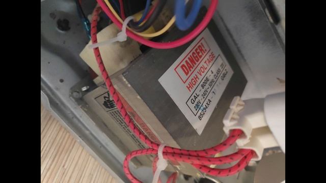 Микроволновка Whirlpool не греет