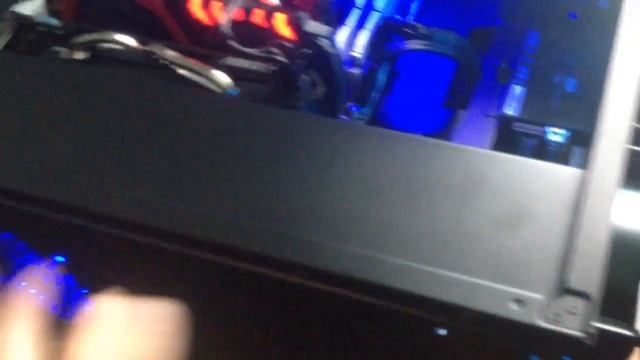 FX8300 под башней в тесте, красим ножки корпуса в белый.mp4 смотреть онлайн